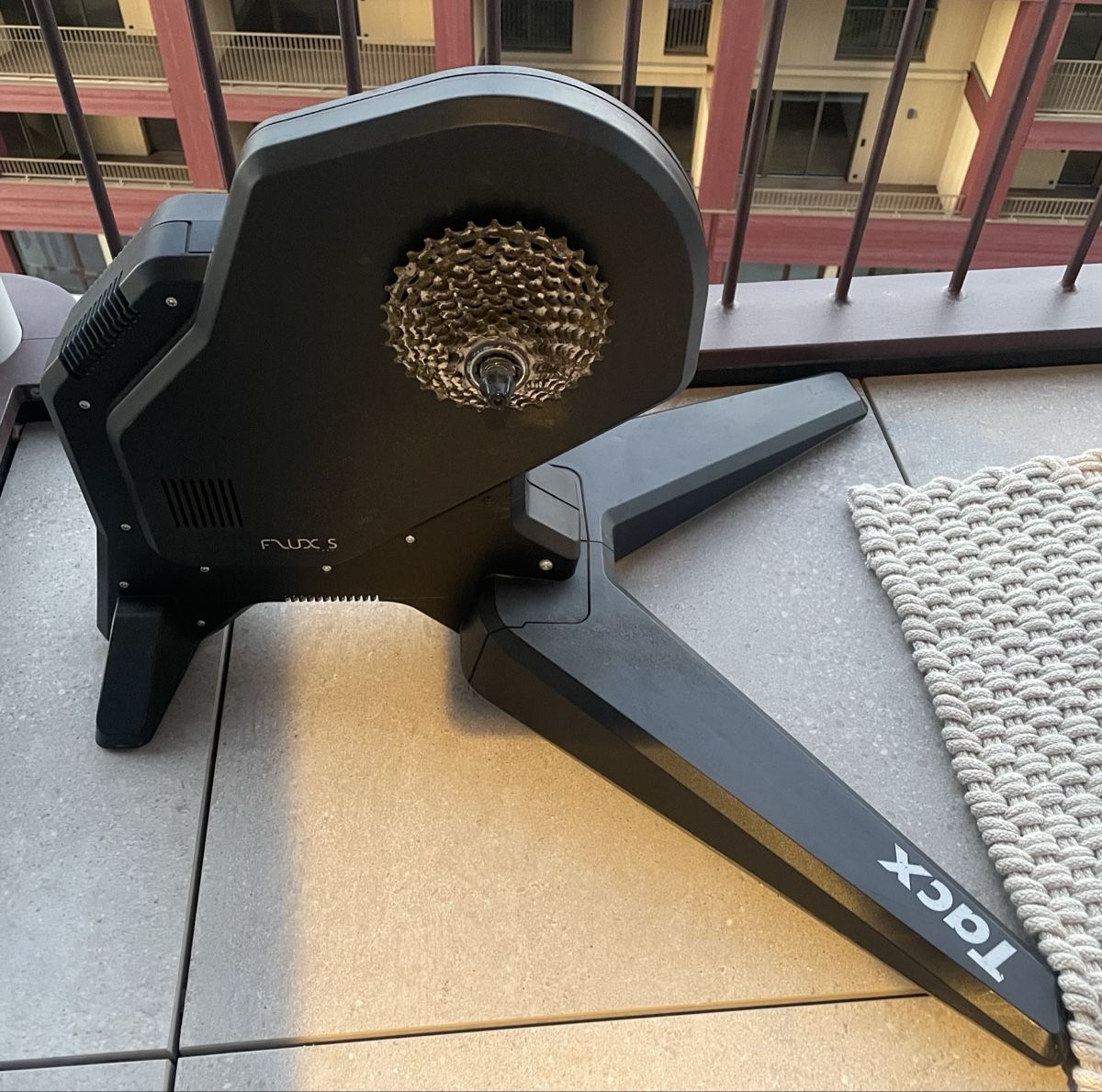 Tacx Hometrainer: Tacx Flux S Smart Trainer – Usato da Cham venduto da Snorts