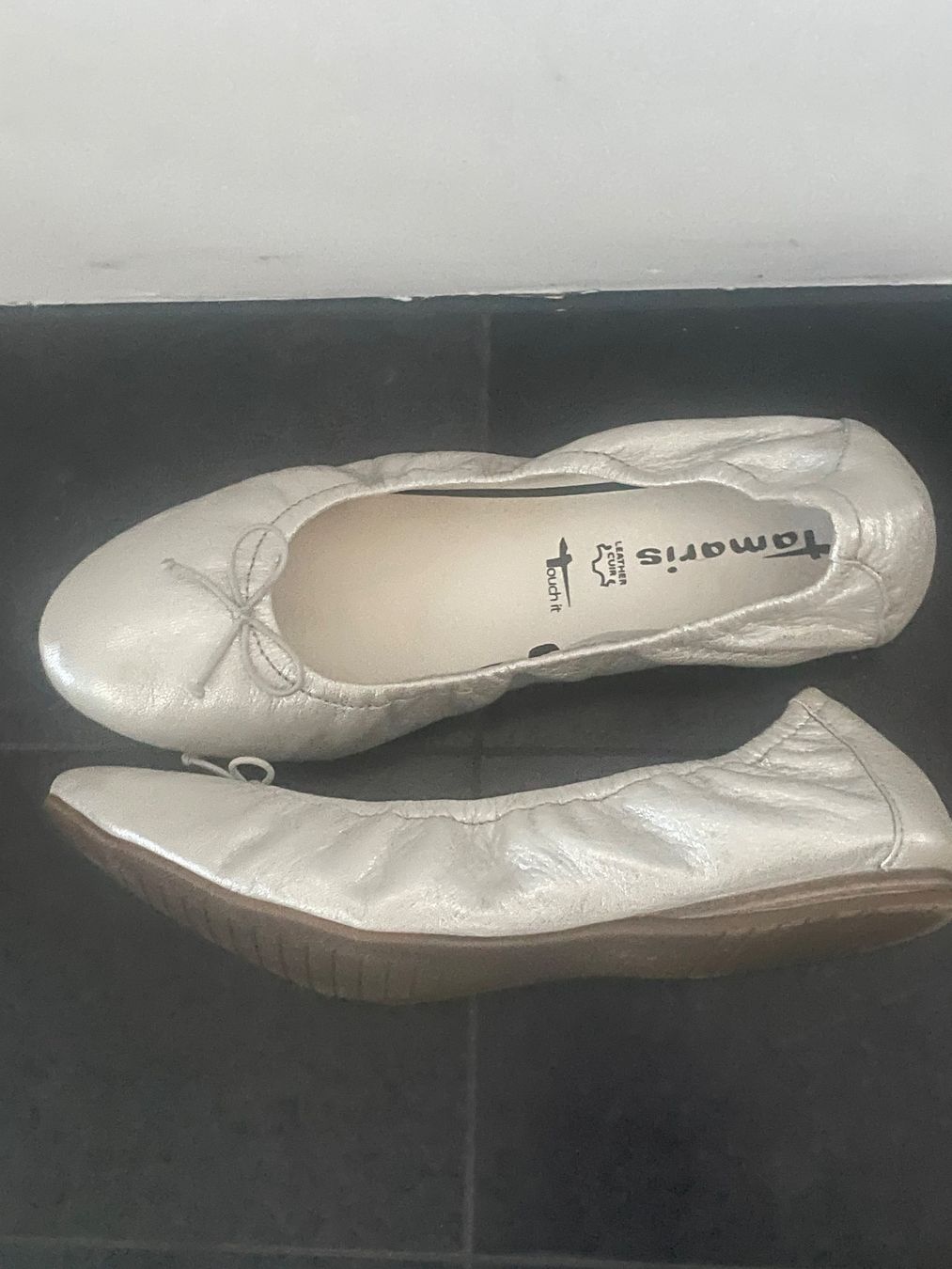Tamaris Damenschuhe: TAMARIS  Ballerinas - Gr. 41 – Gebraucht aus Hünenberg See von DND5 1