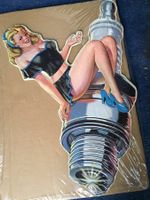 Pin up auf zündkerze spark plug garage