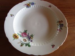 Porzellan Langenthal - Platte mit Goldrand           (Nr.01)