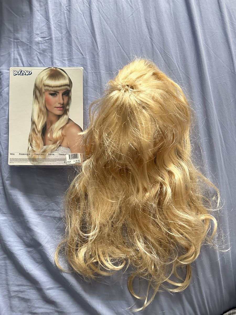 Parrucche: Perücke Boland lang blond mit Pony – Usato da Schnottwil venduto da sml_29t8 2
