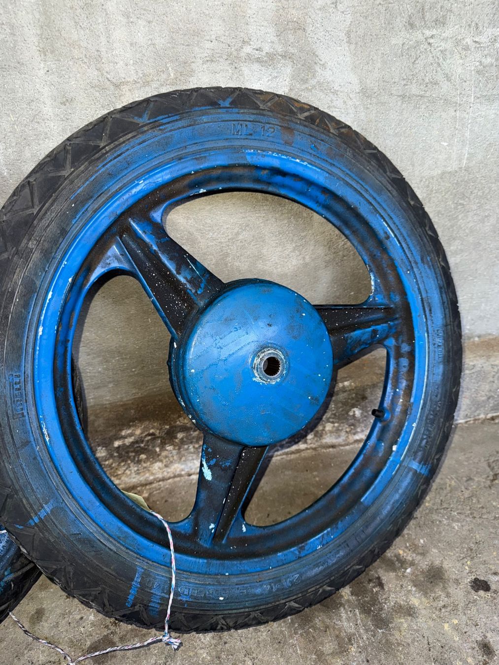Piaggio Parti ricambio per ciclomotori: Piaggio Mofa Gussfelgen Radsatz – Usato da Fahrni b. Thun venduto da berger_tuning34 6
