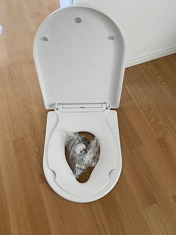 WC: Toilettendeckel mit Kindersitz – Usato da Dürrenäsch venduto da batzen1979