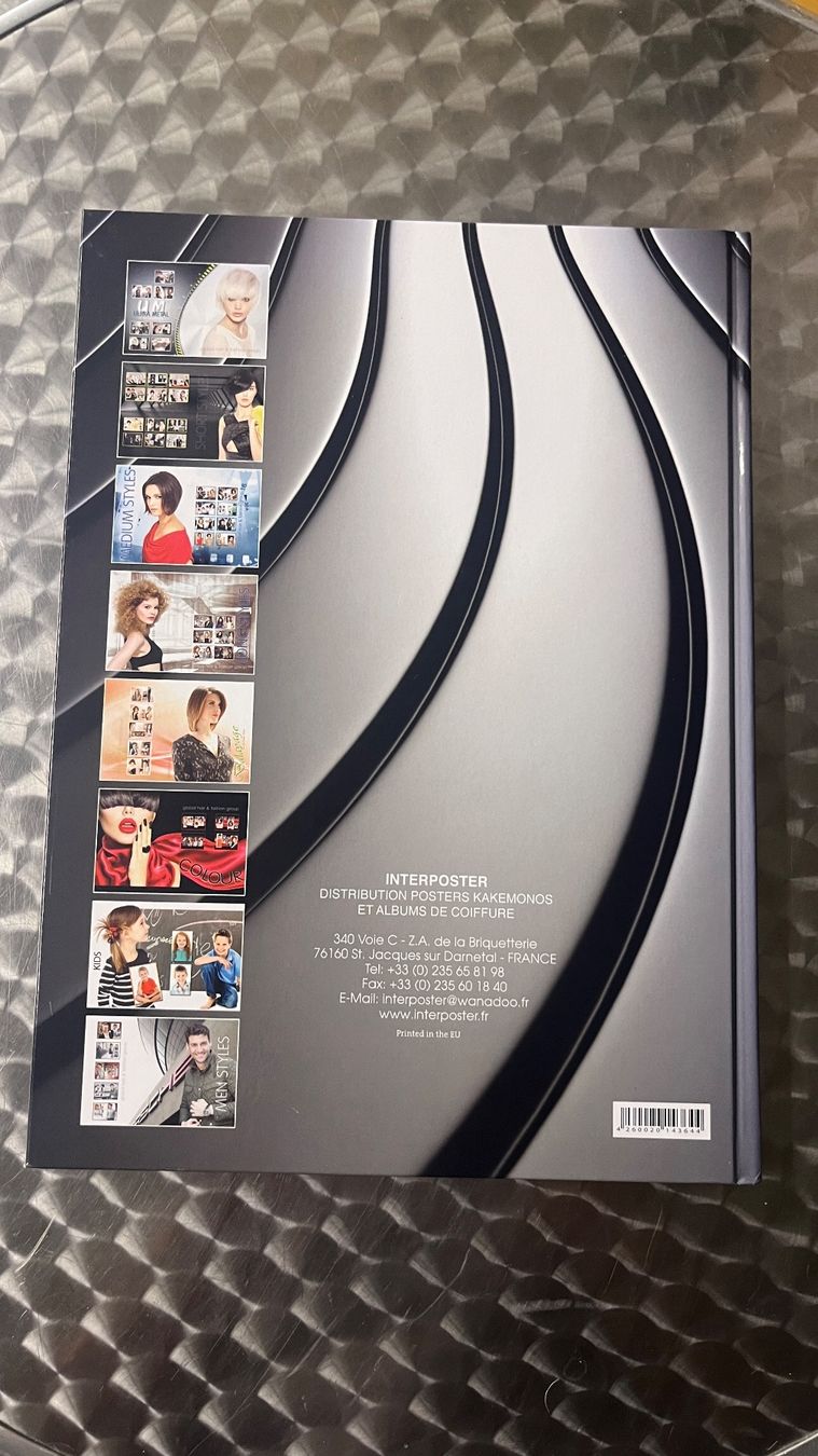 Libri: Frisurbuch Family – Usato da Meinisberg venduto da Coiffeur_Liquidation 1