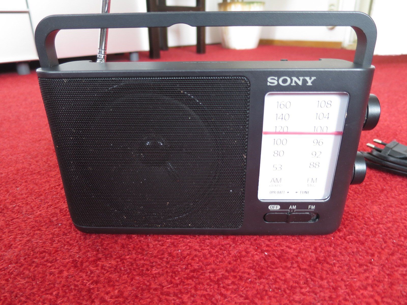 Sony Radios: UKW Radio Sony ICF-506 – Gebraucht aus Beromünster von