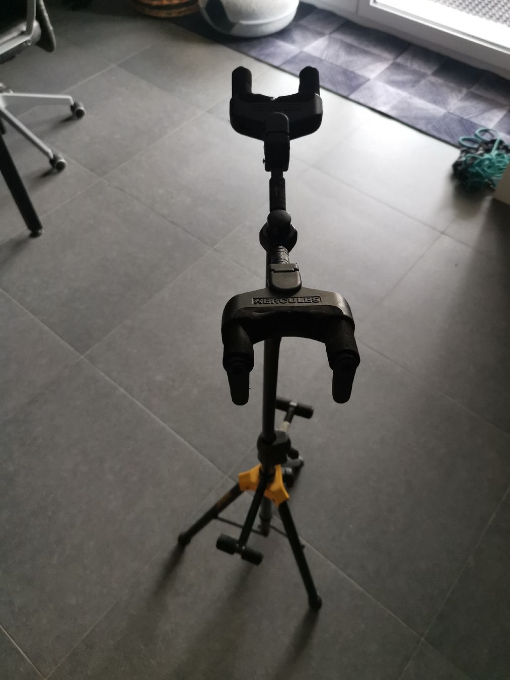Supports pour instruments & partitions: Hercules Gitarrenständer – D'occasion à Rohrbachgraben par noisenomad 6