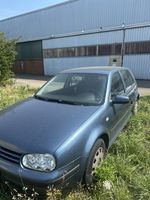 VW Golf Limousine blau hell met blauw 205979 km