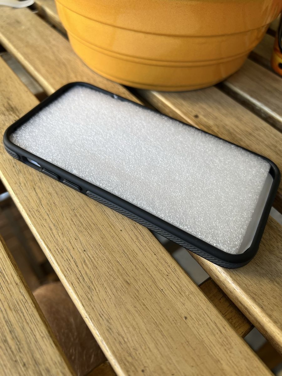 Cover & Protezioni schermo: Cover per iPhone 12/12 Pro magsafe nero opaco – Nuovo (secondo la descrizione) da Zürich venduto da Nelsonpires 2
