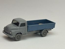 RI- Wiking MAN Pritschen LKW ausgeblichen