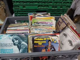 Schallplatten Konvolut 7 Zoll Singles gemischte Genres
