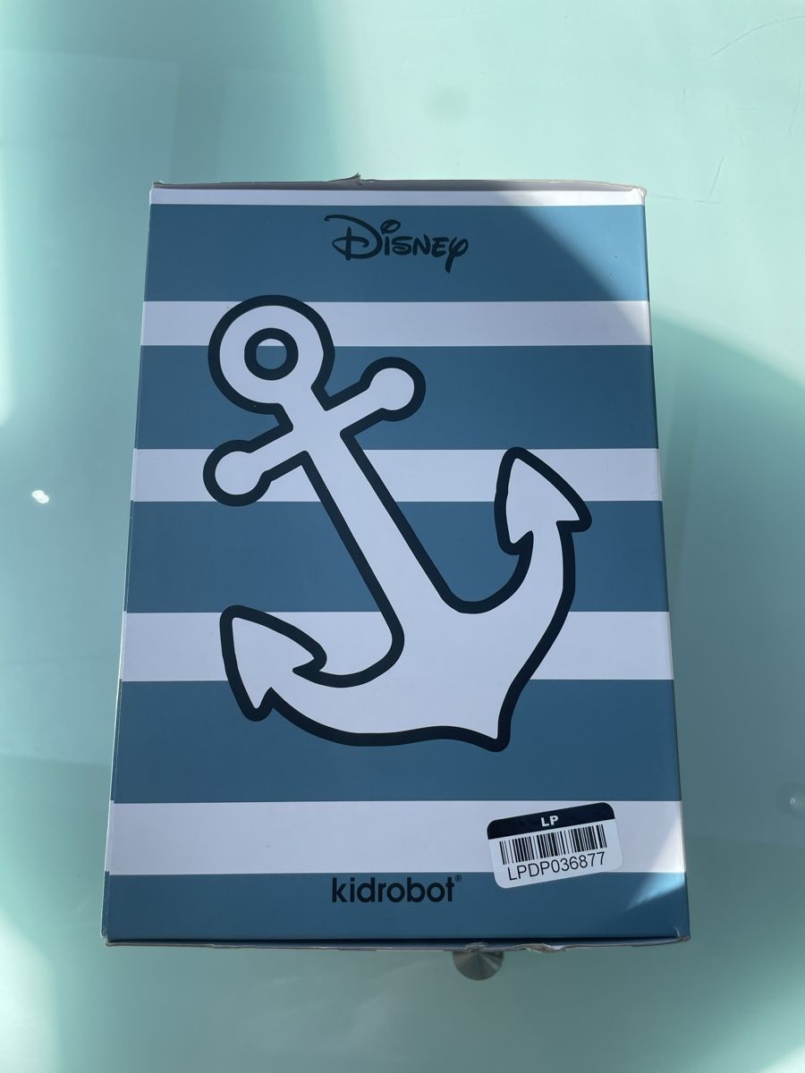Disney Statuette: Kidrobot sailor M. Mickey  – Nuovo e nell'imballaggio originale da Les Brenets venduto da serialdrink 3