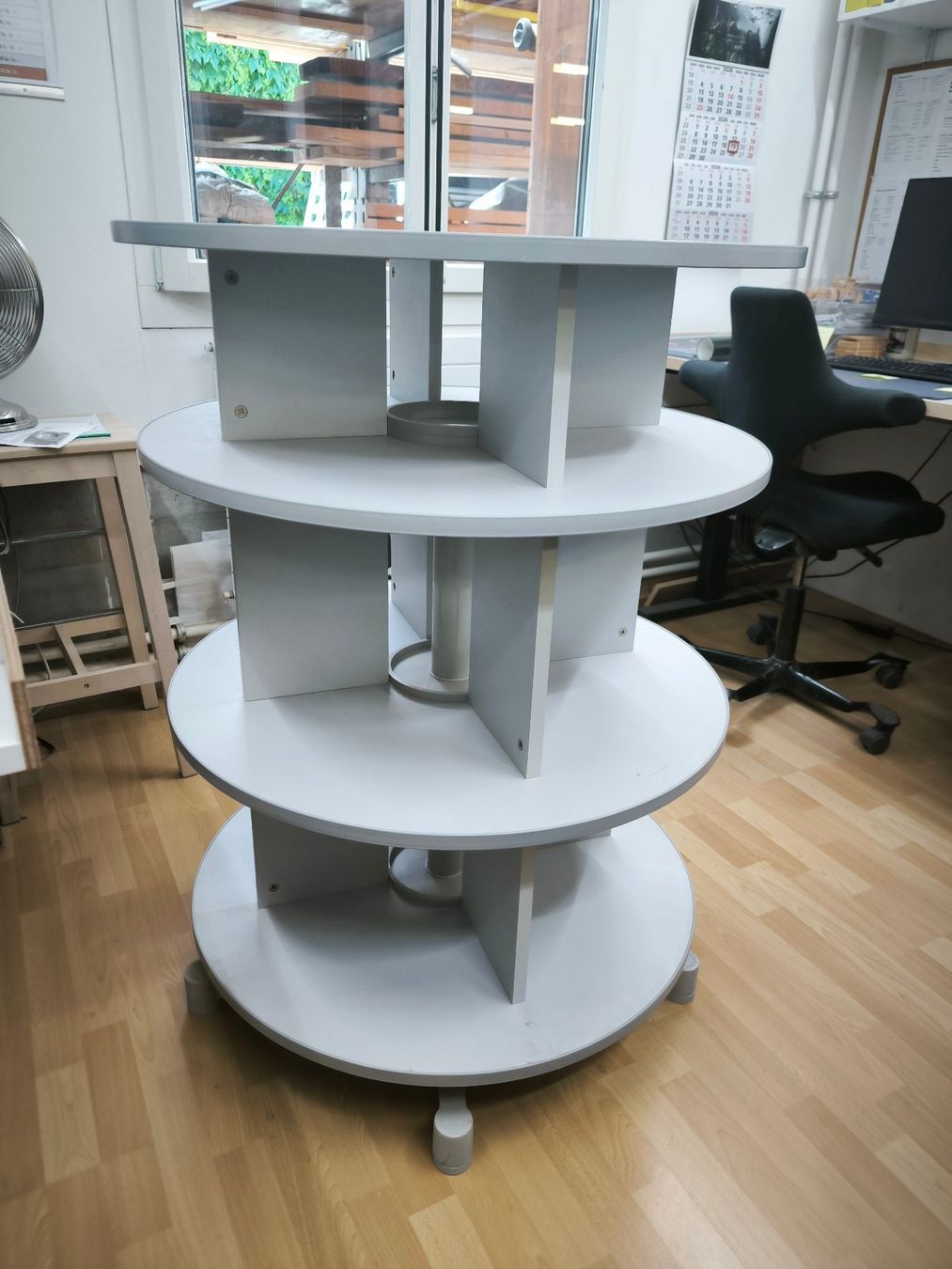 Étagères: Drehregal Drehsäule Intermo – D'occasion à Winterthur par daiwabwin