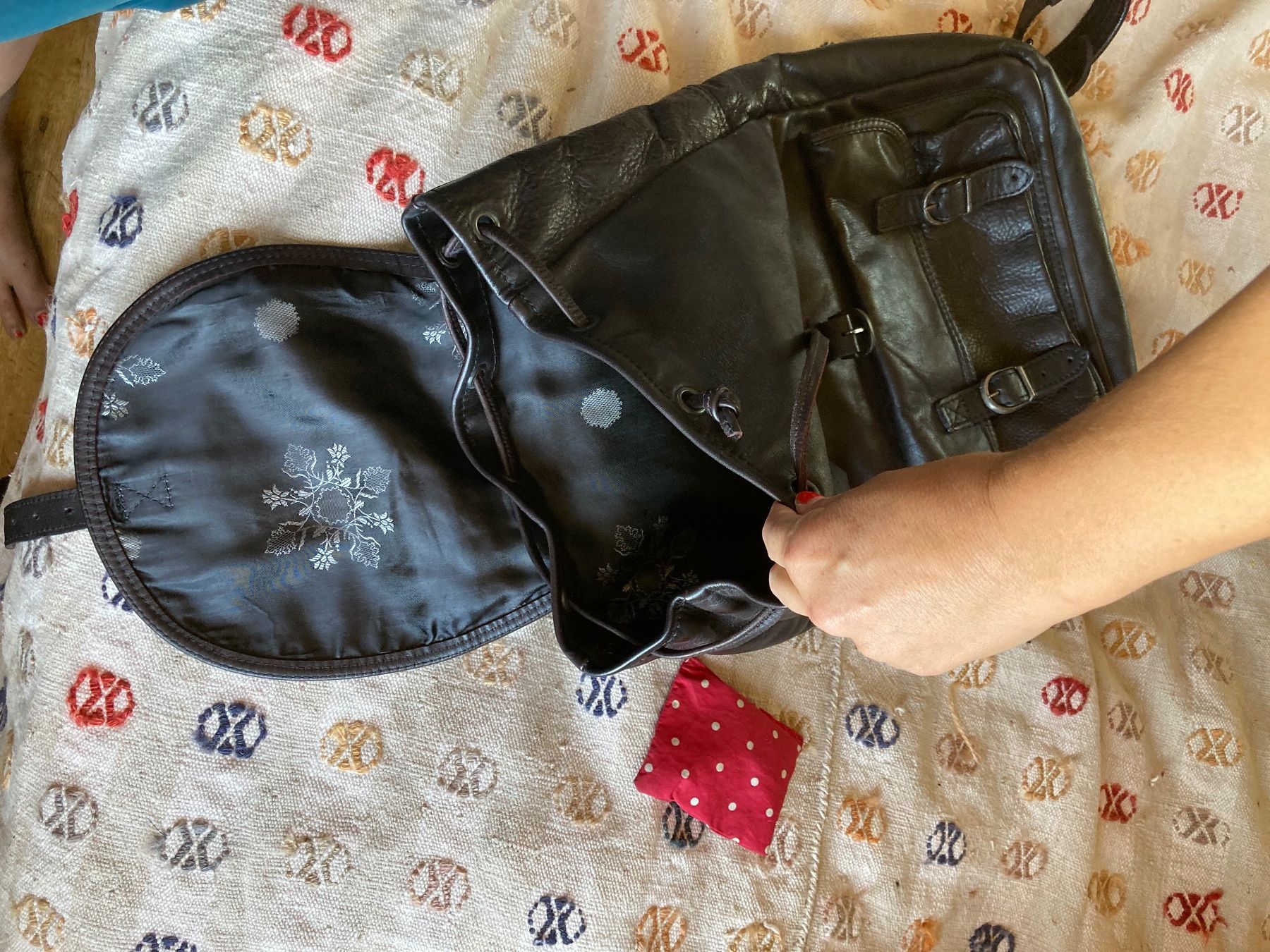 Sacs à dos: schwarzer sauberer Lederrucksack – D'occasion à Mötschwil par pin_glq2 1