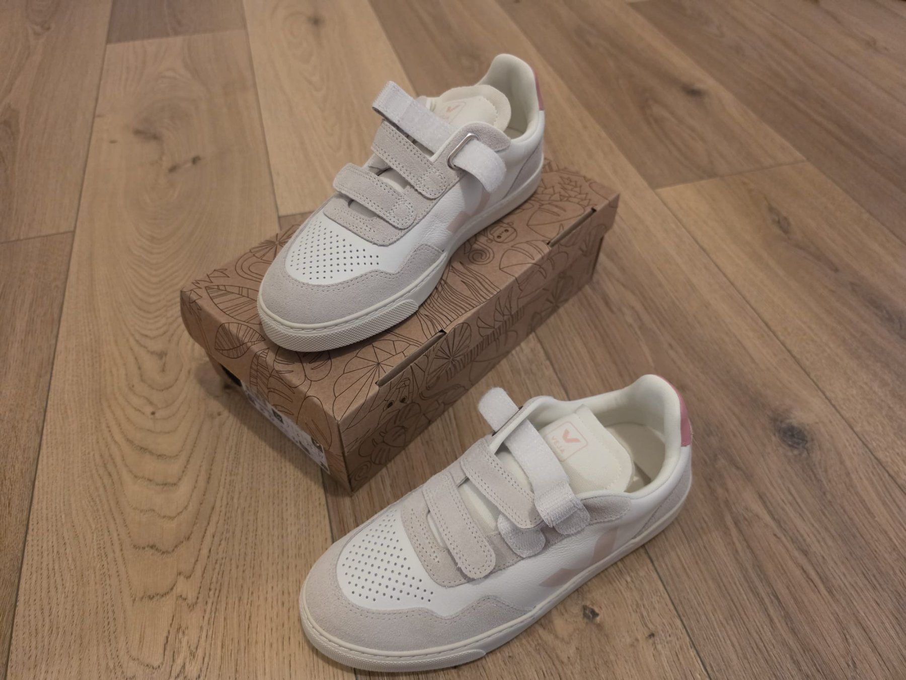Veja Scarpe da donna: Veja Schue, weiss Gr. 39 – Nuovo (secondo la descrizione) da Lausanne venduto da Lea.444