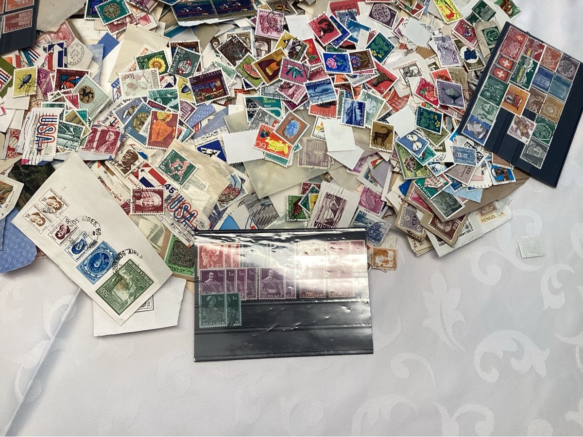 Alle Briefmarken: Lot Briefmarken Schweiz u. Weltweit ca 800 gr.Schnäppchen. – Gebraucht aus Gebenstorf von Filu1313 4