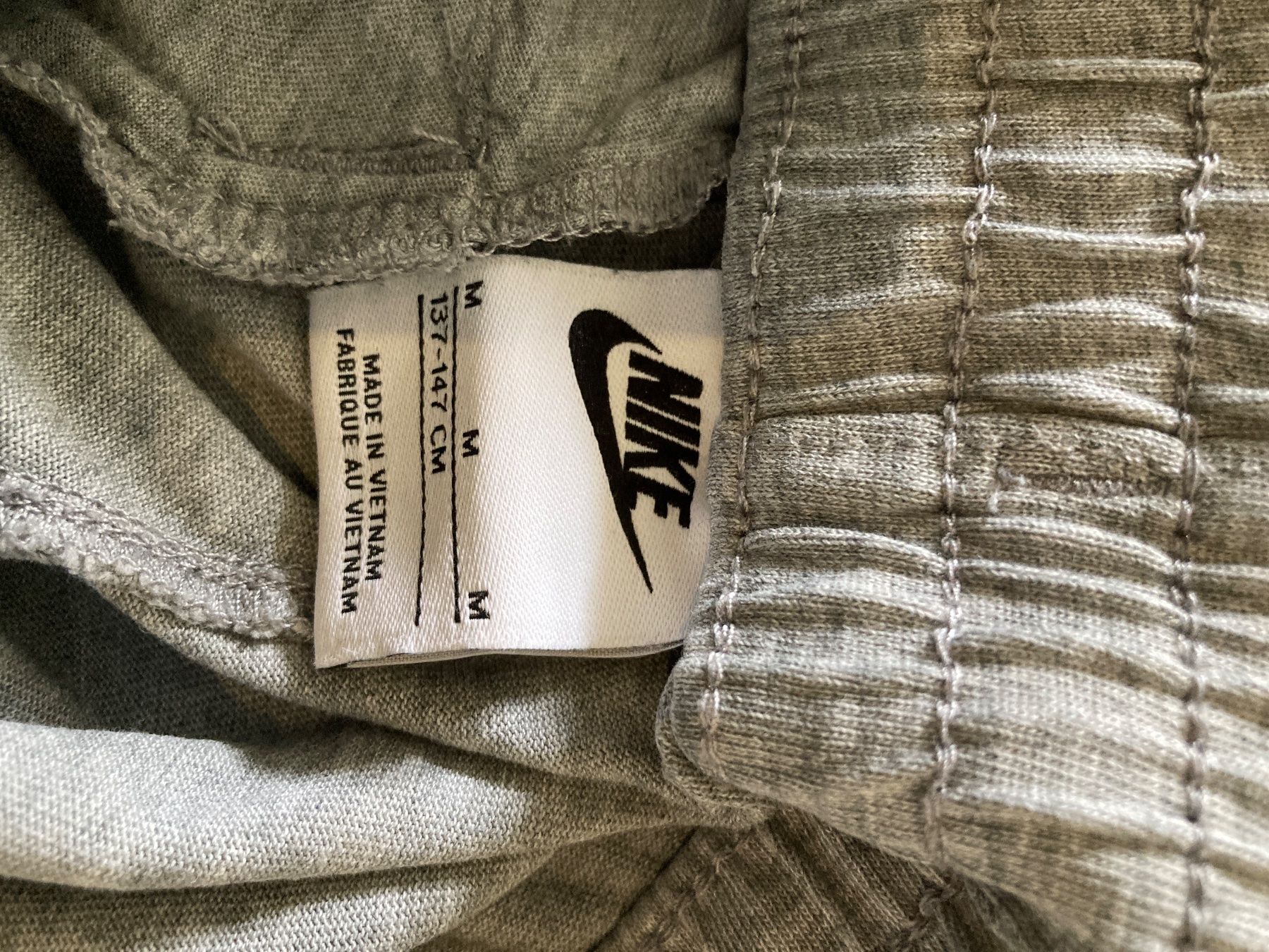 Nike Pantaloni: Shorts Nike 137-147cm – Usato da Zürich venduto da Bopenyang98765 2