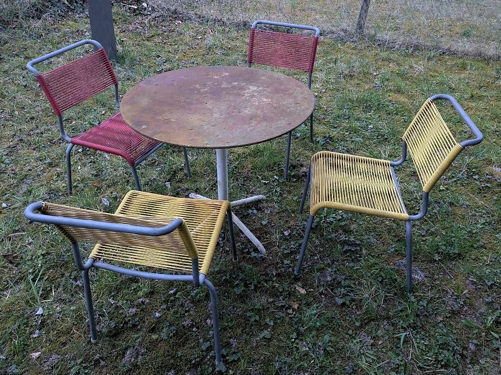 Alle DVDs: Vintage Tisch rund Patina – Gebraucht aus Binningen von Smile-46 3