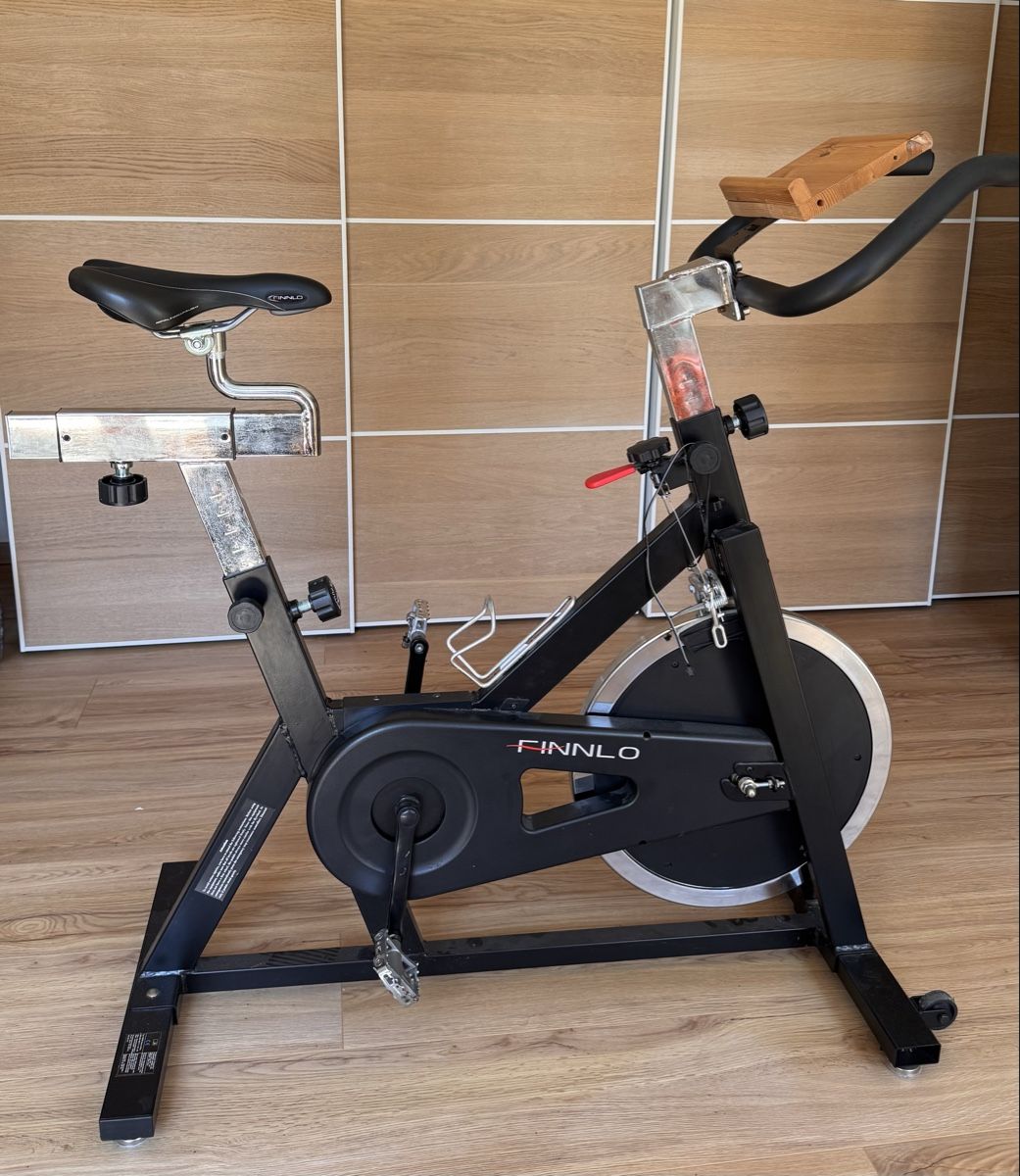 Finnlo Vélos d'appartement: FINNLO Speed Bike Typ 3206 – D'occasion à Lengnau AG par Rom21