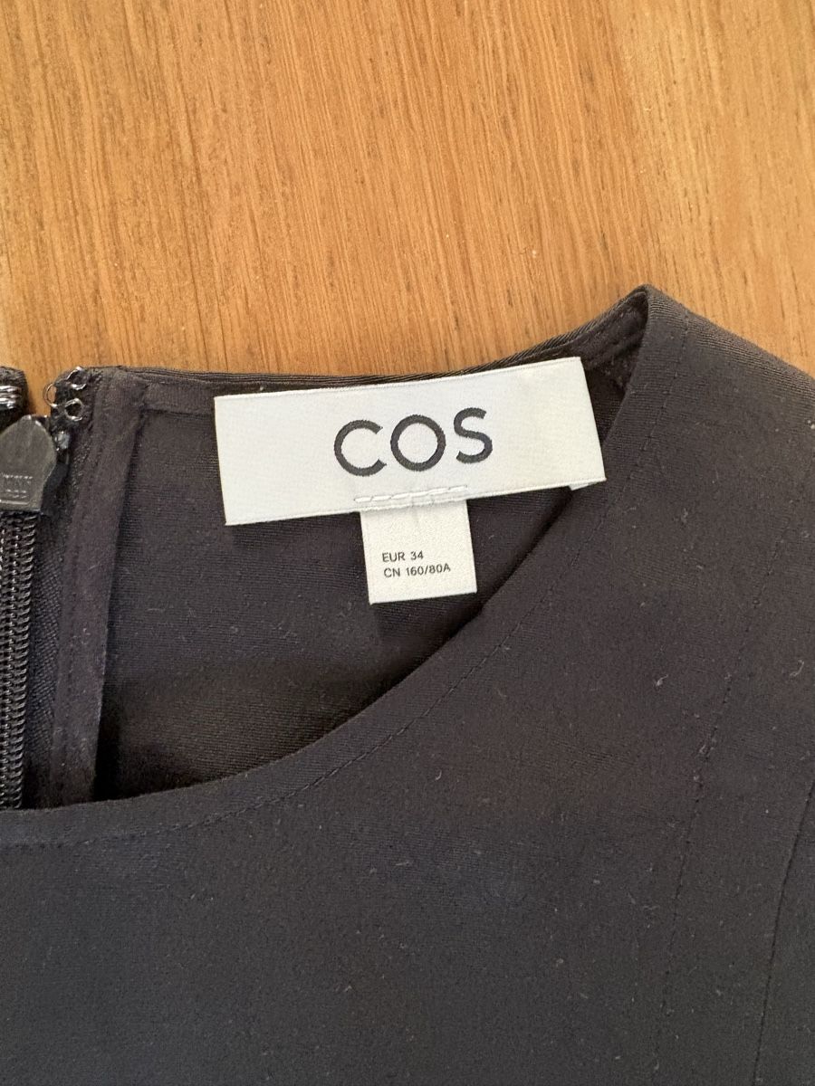 Cos Top: Edles COS Top schwarz Grösse 34; NEU – Nuovo (secondo la descrizione) da Luzern venduto da esnimo66 3