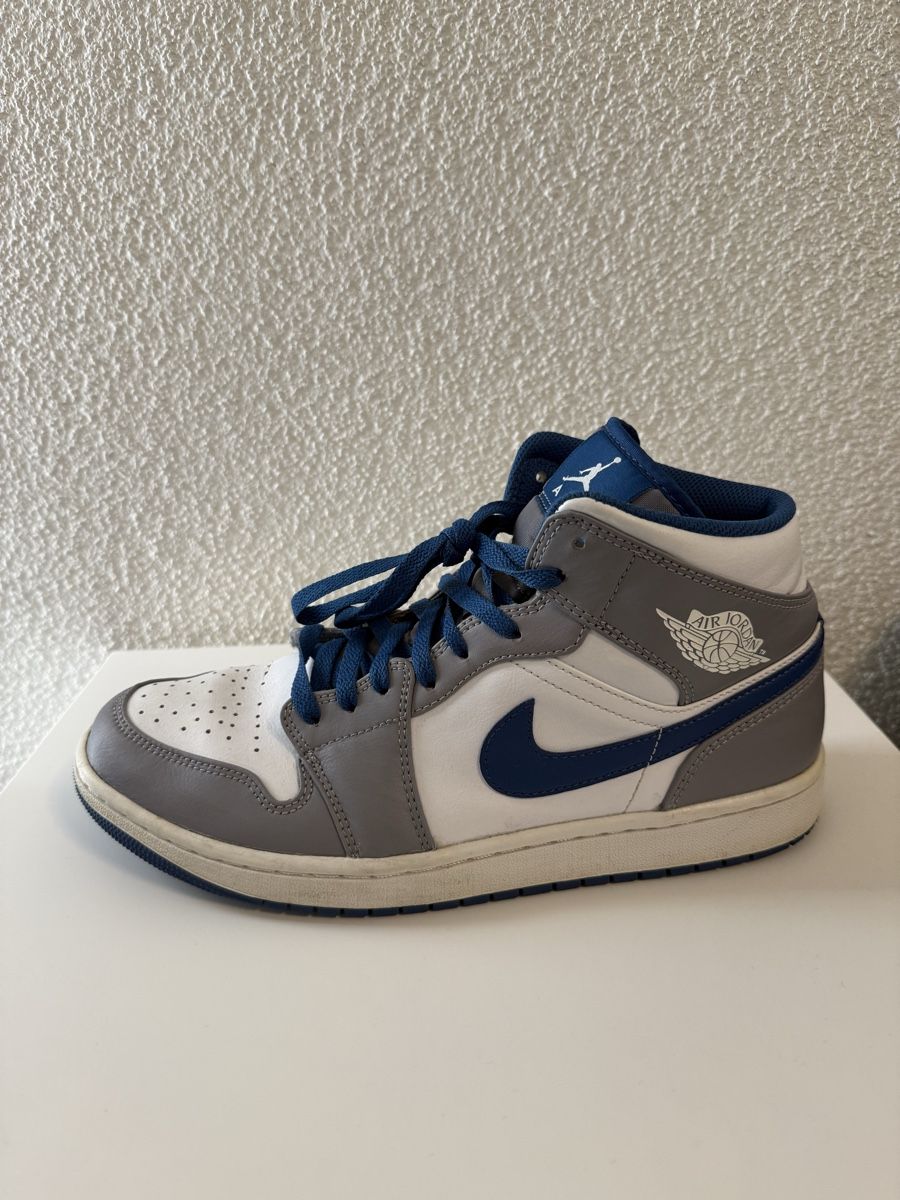 Jordan Scarpe da uomo: Jordan 1 Mid True Blue - Size 44 – Usato da Wädenswil venduto da SeanUnger 1