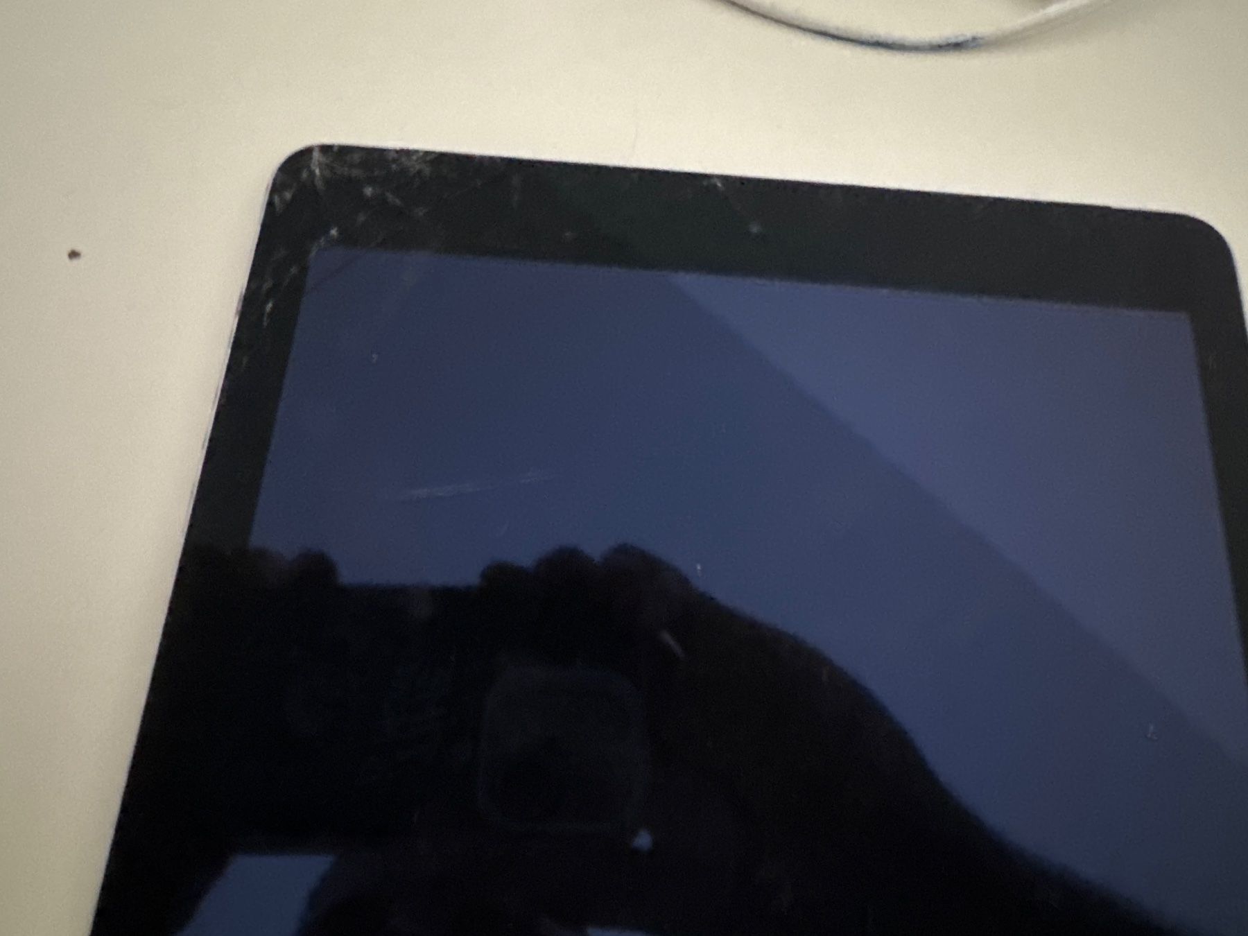Apple Tablet PC: Ipad Air 2 -A1567- icloude – Defekt aus Olten von HoYa01 1