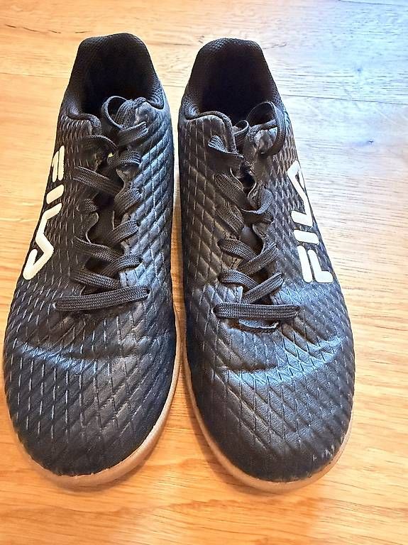 Fila Scarpe per ragazzi: Hallenschuhe 35 – Usato da Schaan venduto da Egga1 1