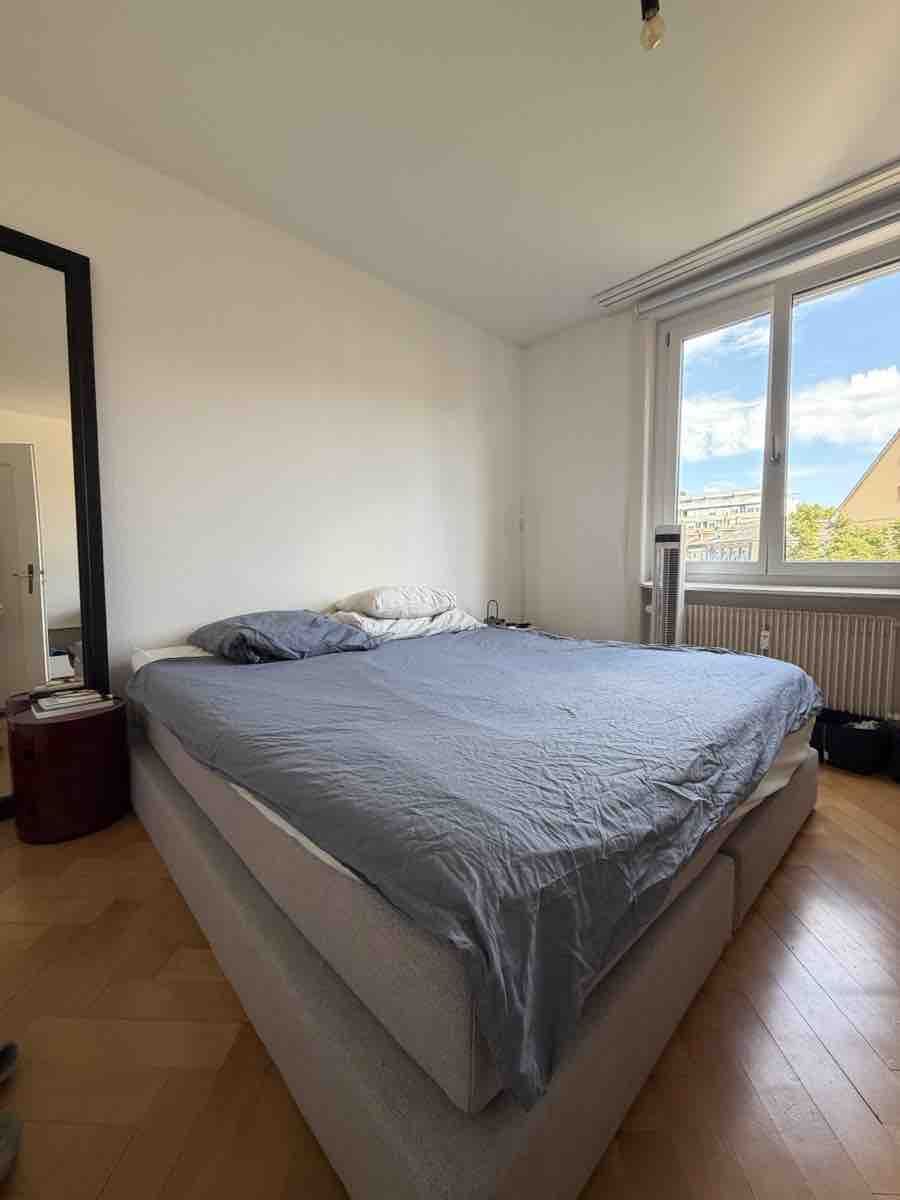 Lits: Doppelbett Boxspringbett inkl. Topper – D'occasion à Bern par mel_fgp9
