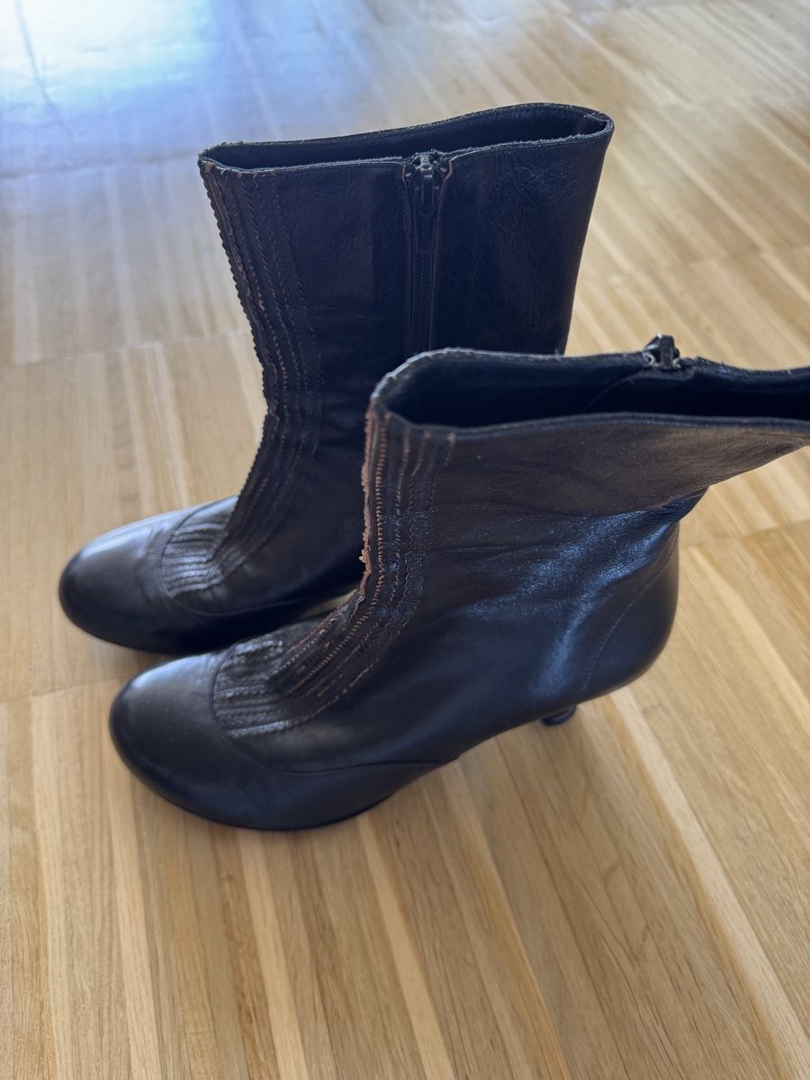 Chie Mihara Scarpe da donna: Stiefeletten Chie Mihara – Nuovo (secondo la descrizione) da Basel venduto da Glamourpourtoi 1