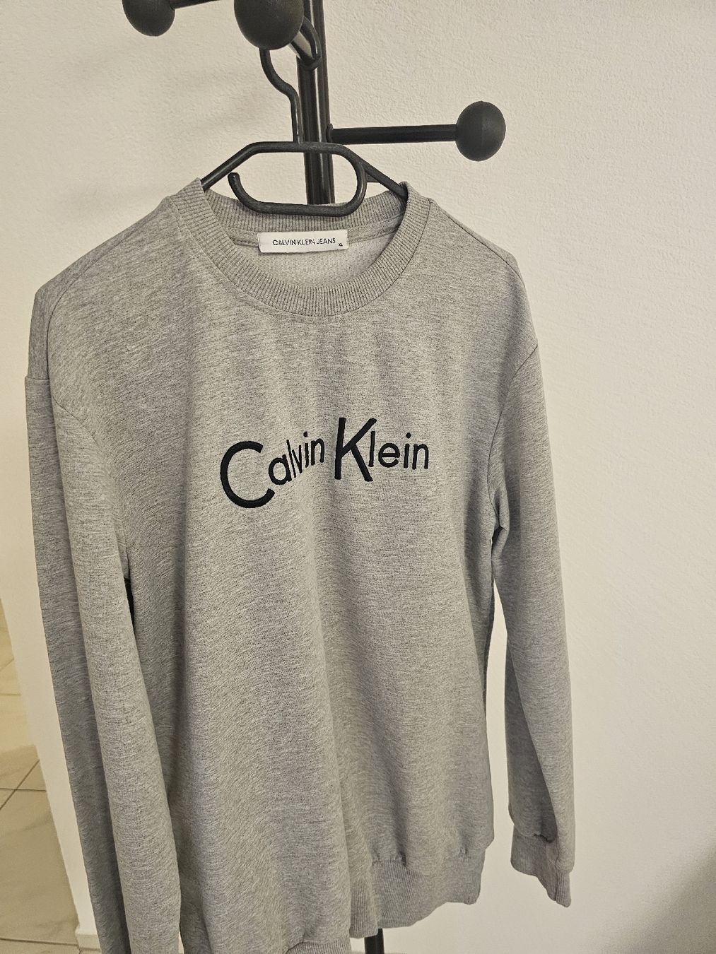 Calvin Klein Pulls & Sweat-shirts: Calvin Klein pulli – Neuf (Voir description) à Wetzikon ZH par sel_tdz8