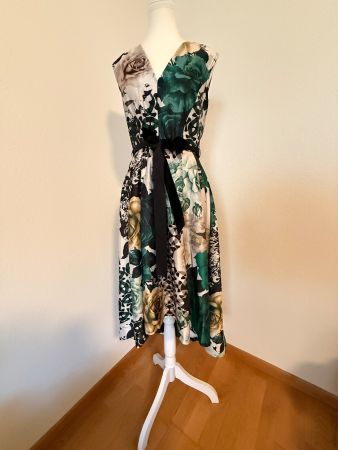 Rinascimento Floral Midi Dress – Size S