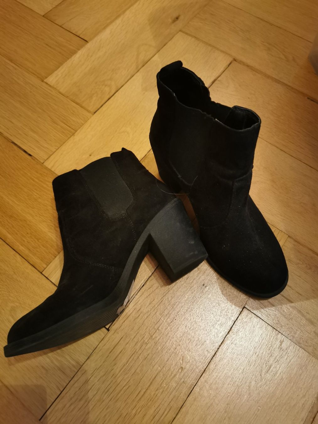 Damenschuhe: Chelsea Boots – Gebraucht aus Bern von Linii