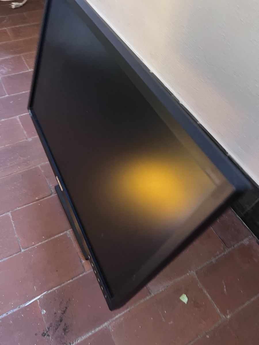 Monitor: Samsung Bildschirm – Usato da Zürich venduto da daven0x3 2
