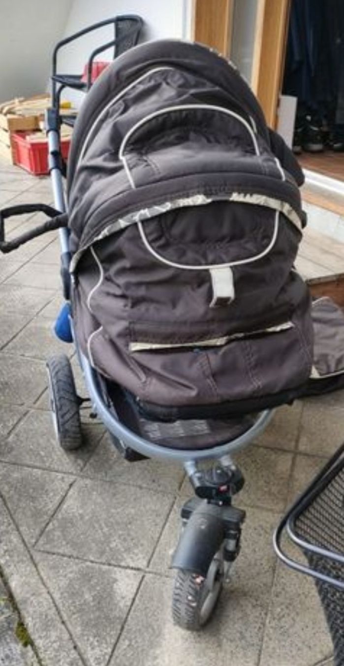 Kinderwagen: Kinderwagen 3-Rad Buggy mit Liegefunktion – Gebraucht aus Laupersdorf von mariab94