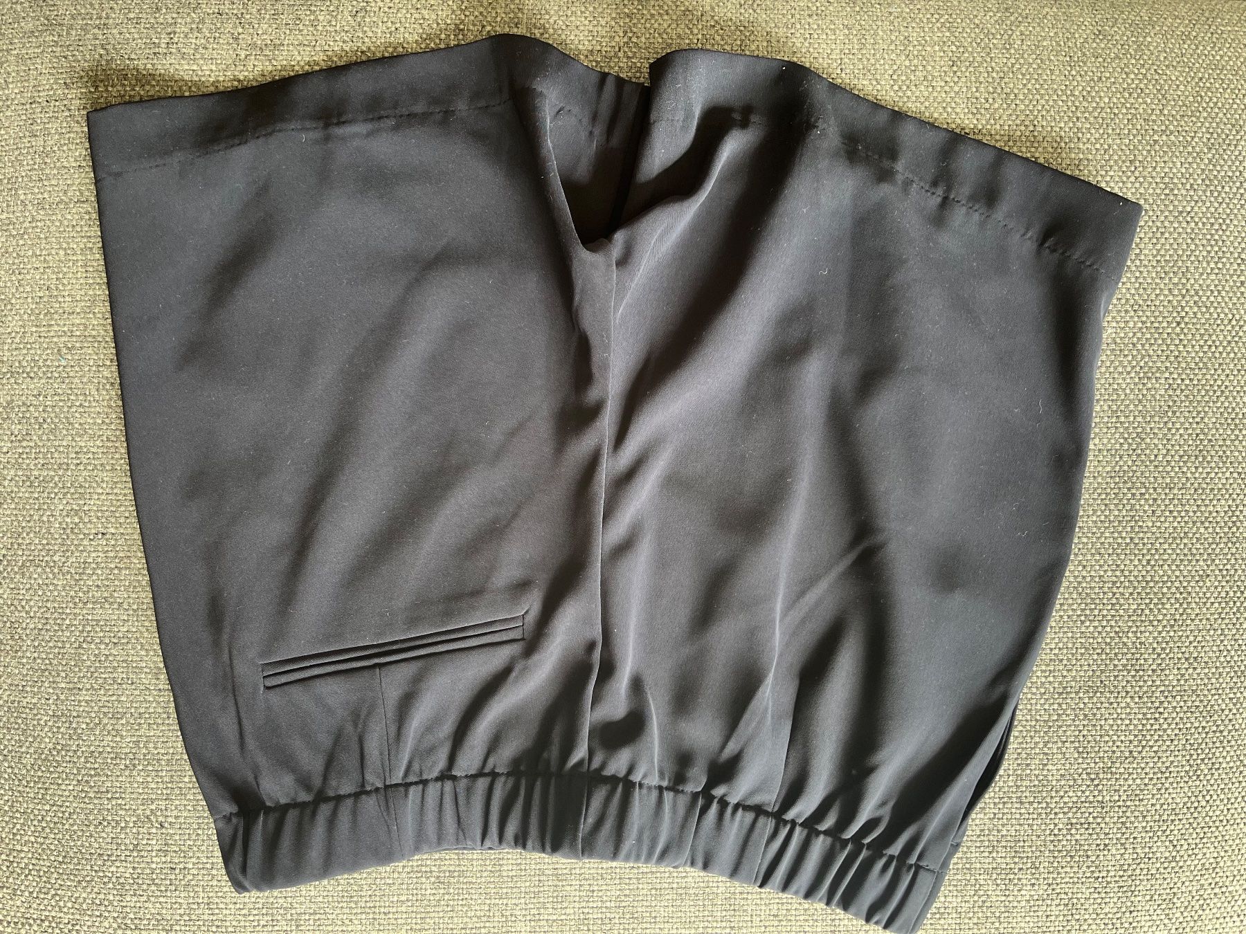 Samsøe Samsøe Pantaloni: Samsoe Samsoe Shorts – Nuovo (secondo la descrizione) da Zürich venduto da Danielan0 1