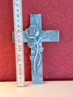 Kreuz mit Rosen Relief aus Beton ca.15.5 cm neu