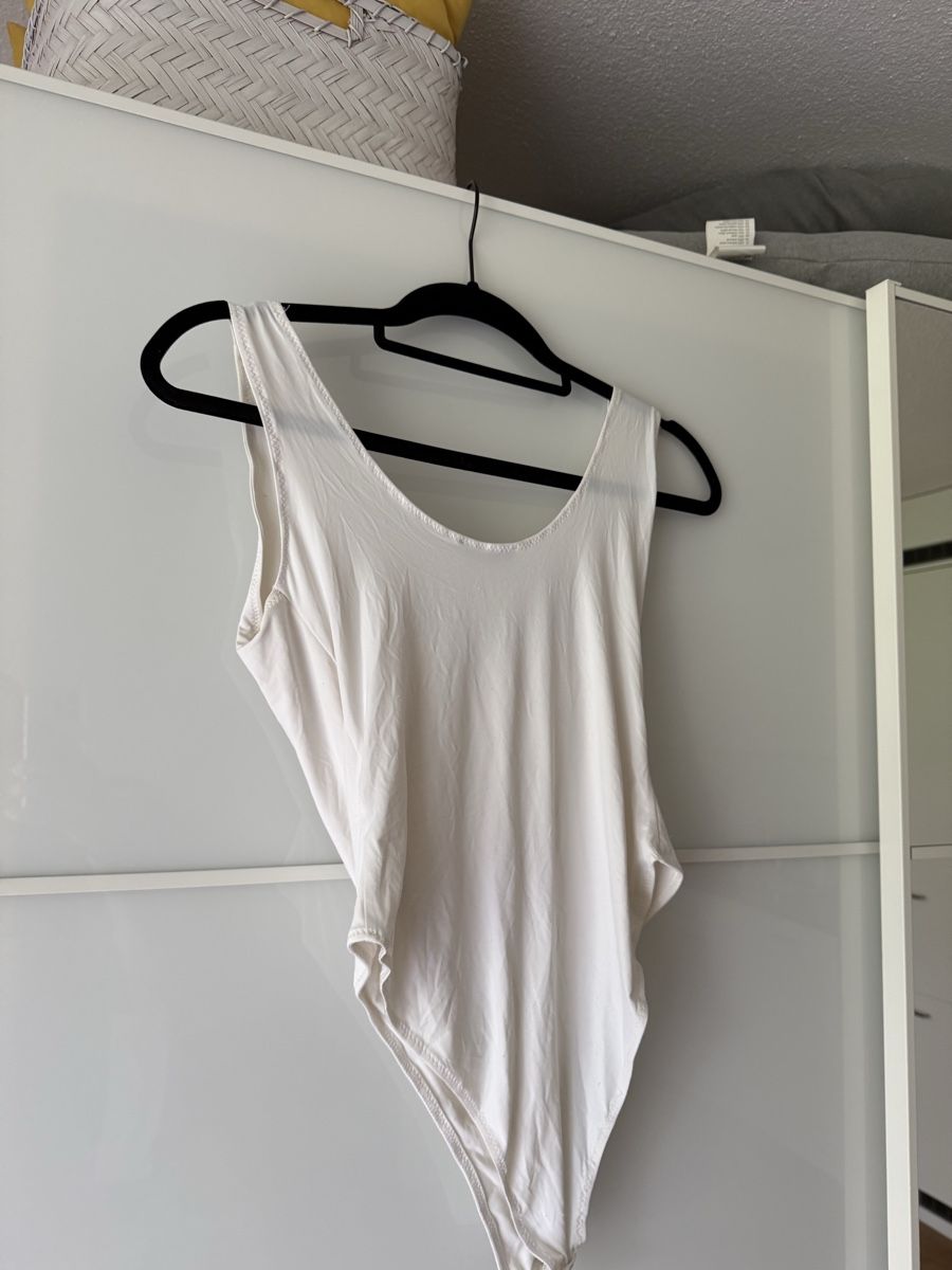 Zara Top: Zara Body Gr. L – Usato da Wil SG venduto da xrnvani 2