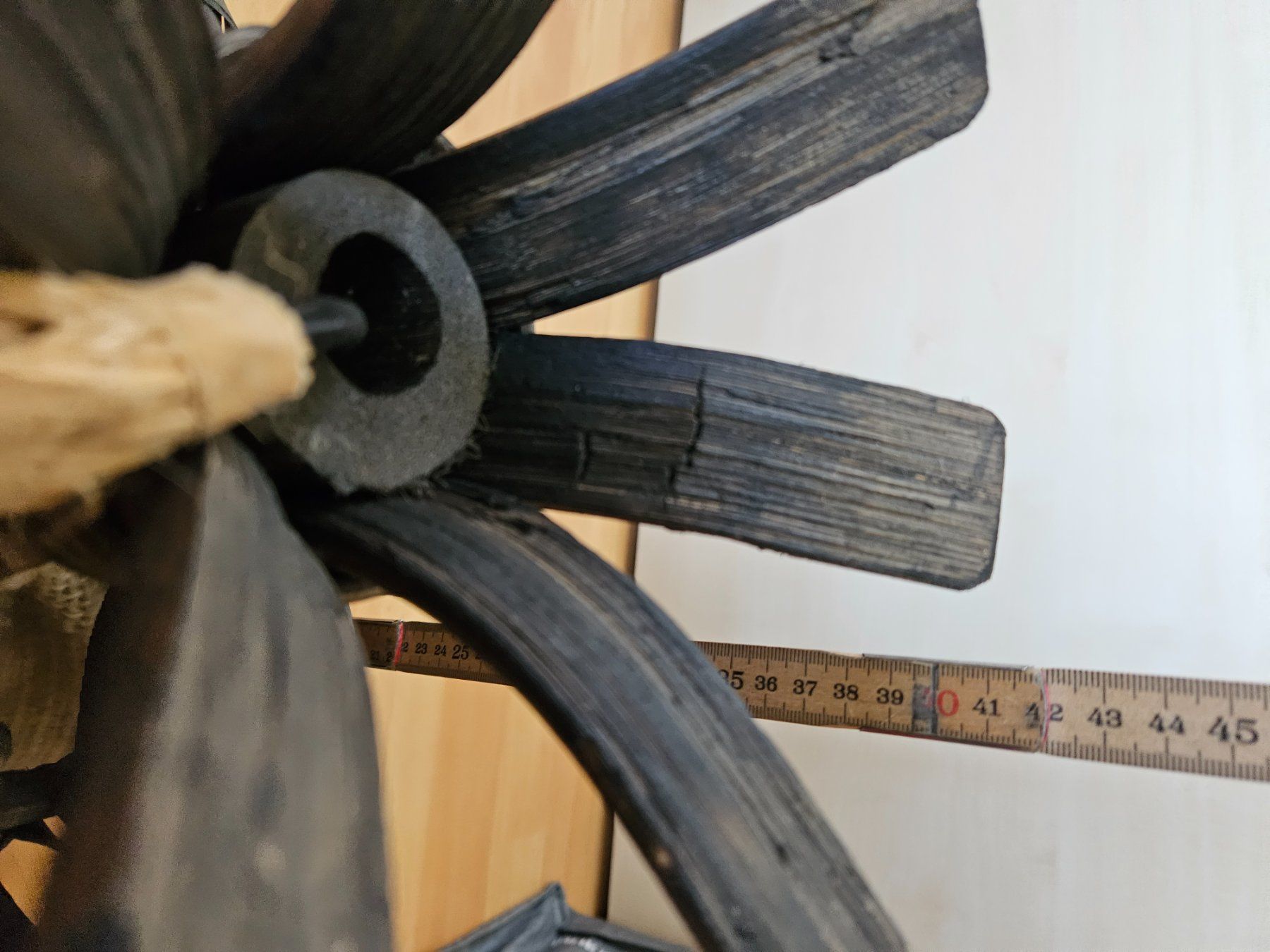 Lampadari & plafoniere: "Rustikale" Holz-Deckenlampe neu – Nuovo (secondo la descrizione) da Boswil venduto da Pjatla 1