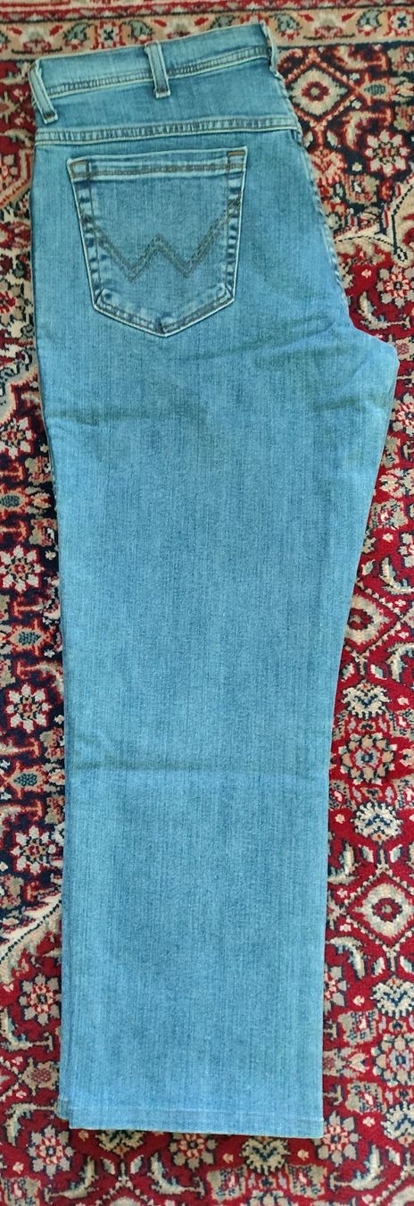 Wrangler Jeans: Jeans Wrangler W-36 L-32 Blaue bleu blu – Usato da Grandson venduto da proekt 4