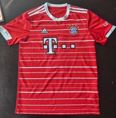 Original Bayern München Heimtrikot 22/23 #17 Mané Grösse M