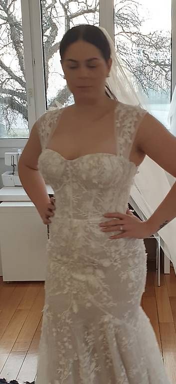 Kleider: Robe de mariée avec voile  – Gebraucht aus Eclépens von nbu_vhx9 1