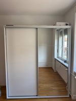 Kleiderschrank