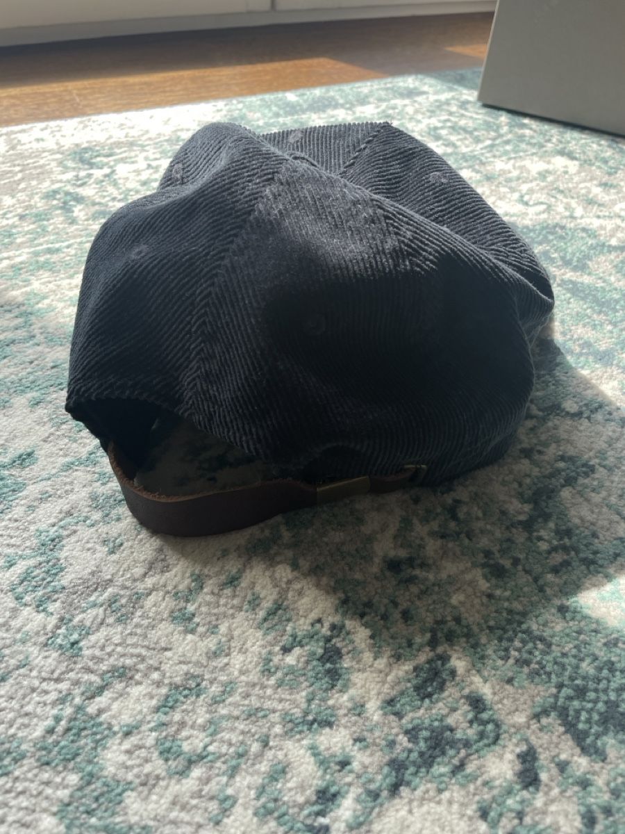 Autres vêtements & accessoires: Schwarze Cord Cap Rhythm. – D'occasion à Adliswil par sel_s6cw 1