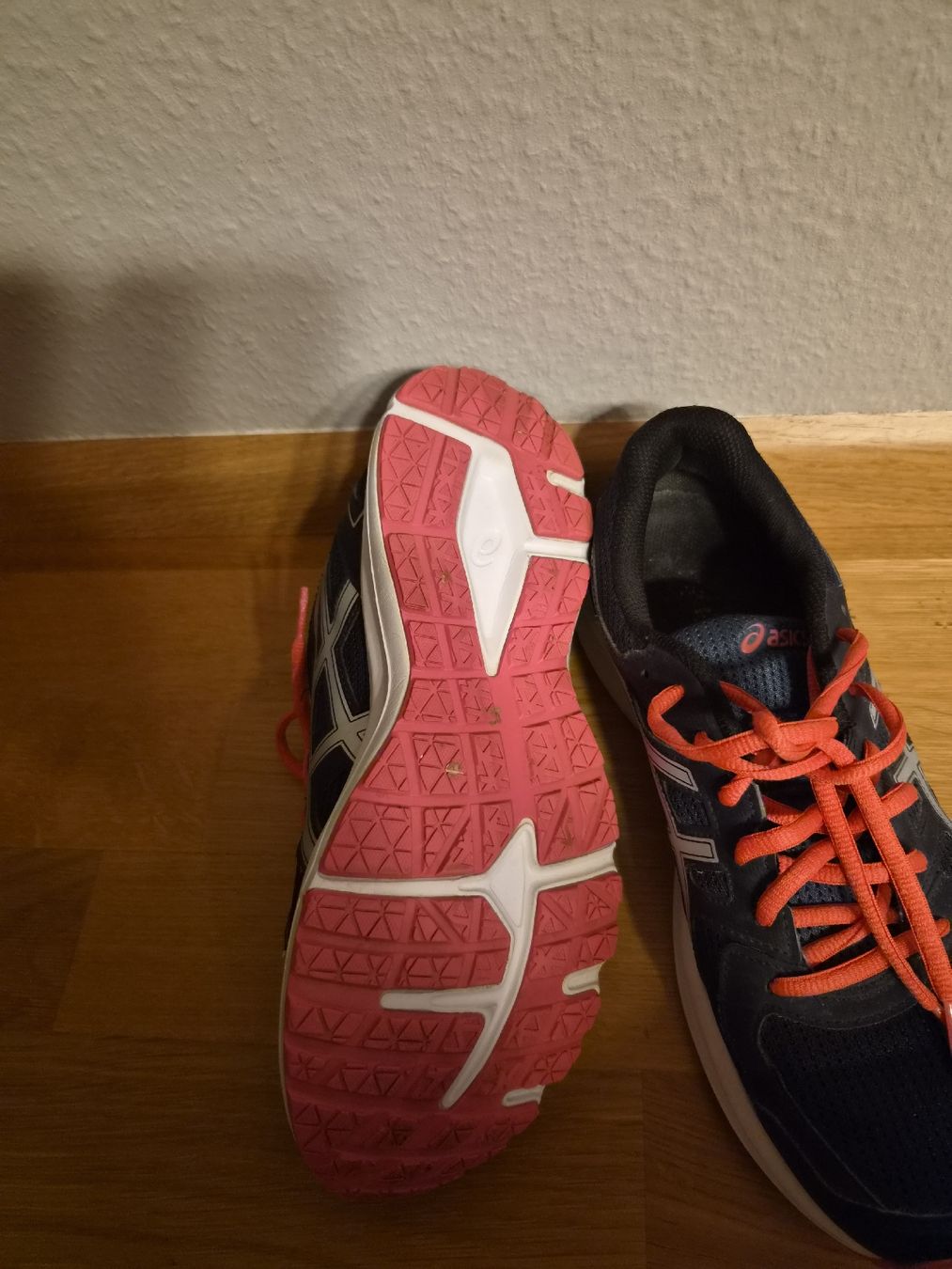 Scarpe da donna: Assics schuhe  – Usato da Riehen venduto da mbahn 1