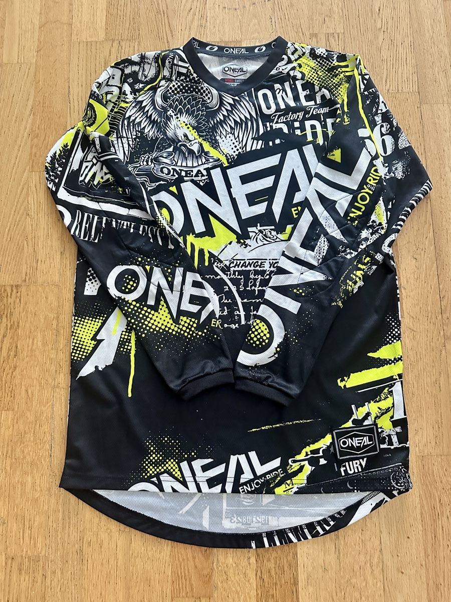 Leibchen & Hosen: O'Neal Element Jersey / Grösse S eher M – Gebraucht aus Bolligen von Kamilla86