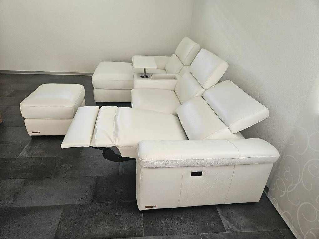 Divani: À vendre divan et son pouf – Usato da Büren an der Aare venduto da Amodon