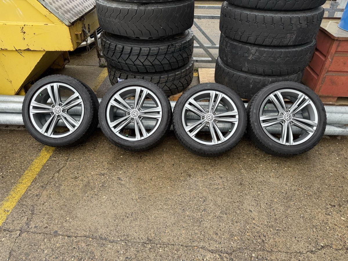 Volkswagen Pneumatici & Ruote complete: Felgen Sebring – Usato da Herznach venduto da Meritonhoxhaj