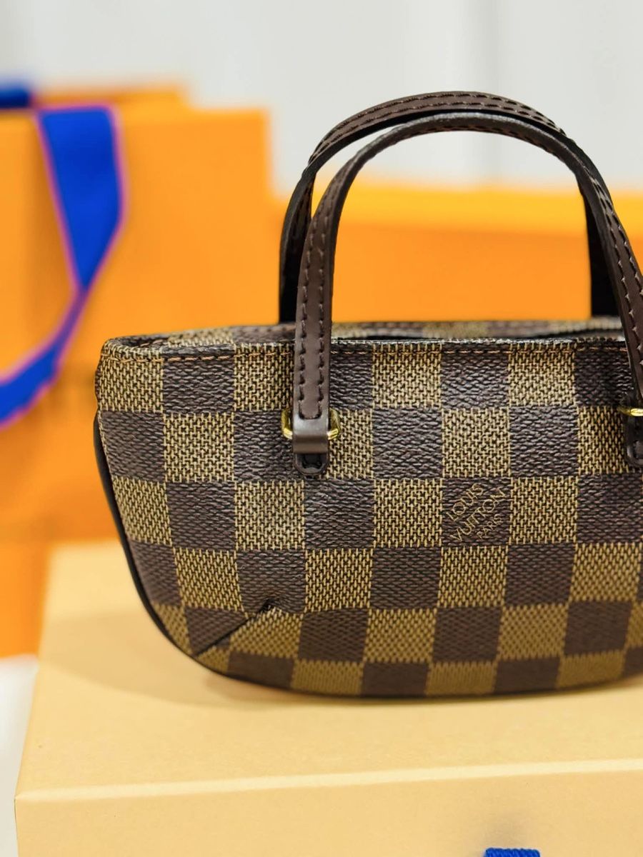 Louis Vuitton Borse da donna: Louis Vuitton Manosque Pochette im Damier Ebene – Usato da Widnau venduto da Pukpan_99 8