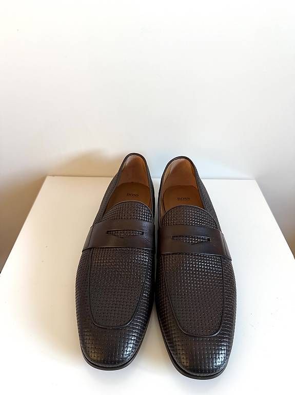 Hugo Boss Scarpe da uomo: Hugo Boos Halbschuhe Leder gr gr 42 – Nuovo (secondo la descrizione) da Zürich venduto da Altruisti 1