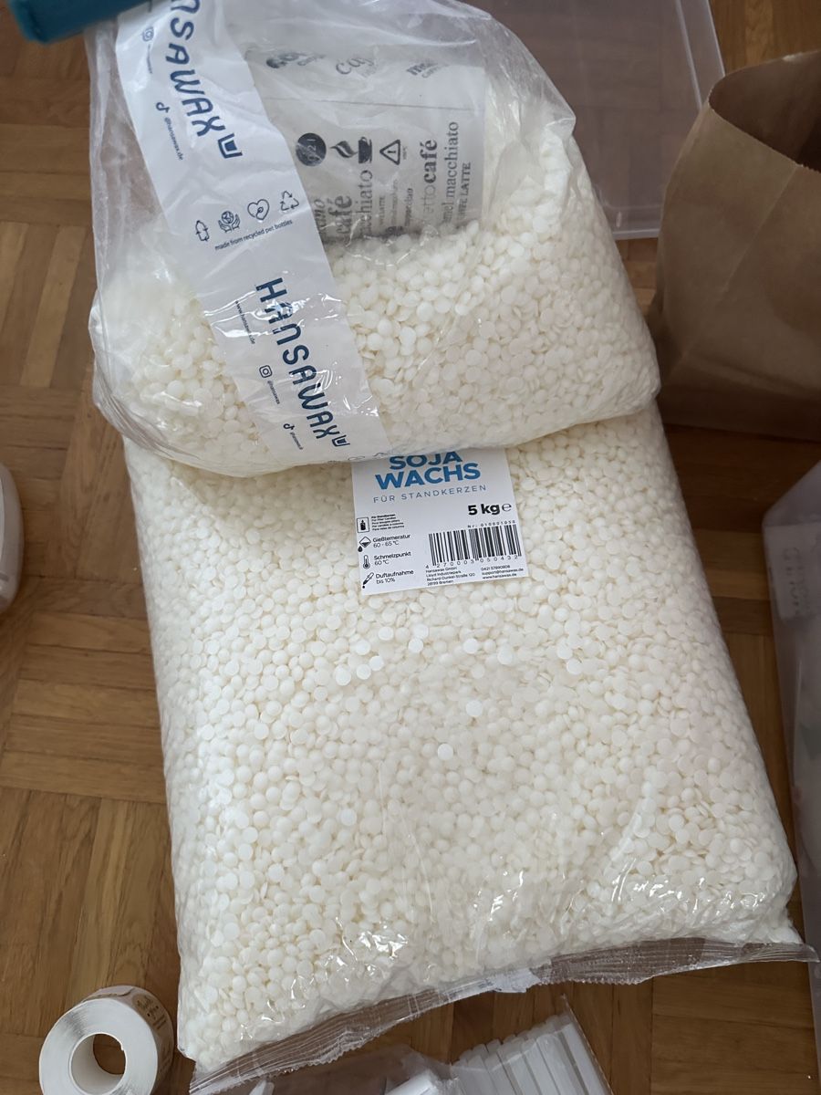Candele: Kerzenzubehör Sojawachs Silikonformen – Usato da Münchenstein venduto da egi4142