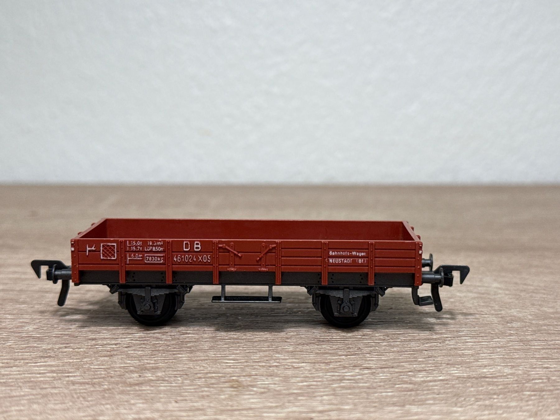 Fleischmann Modellini di ferrovie: Fleischmann Güterwagen H0 (283) – Usato da St-Aubin-Sauges venduto da Lo_Go 1